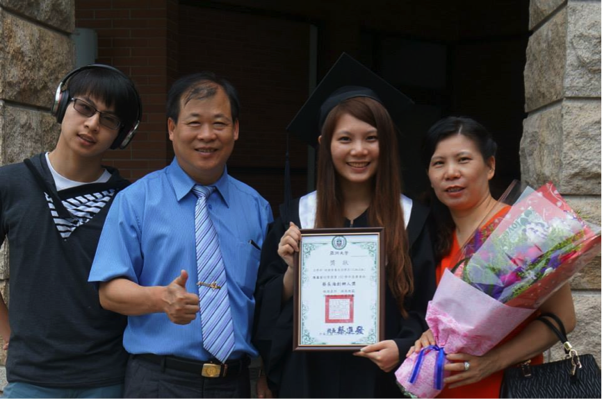 保健系2014畢業生榮獲多項畢業獎